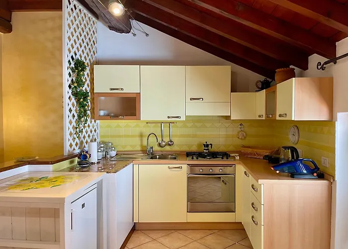 公寓 Il Girasole 曼代洛-德尔拉里奥